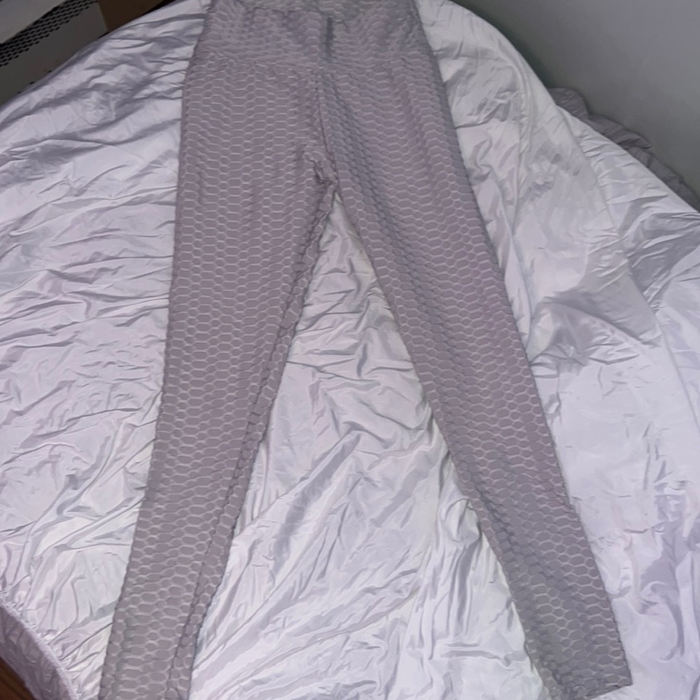 Leggings with butt scrunch (S)